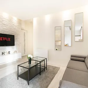 Appartement Portes De Monaco, 2 Pièces Rénové, Beausoleil