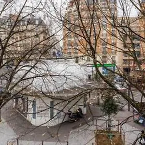https://magnifique-loft-place-saint-fargeau-apartment.fr-paris.fr